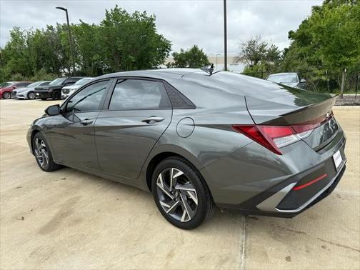 2025 Hyundai ELANTRA Sport