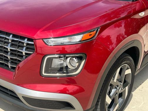Ultimate Red 2025 Hyundai VENUE SEL