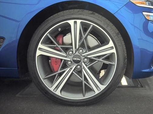 2024 Genesis G70 2.5T RWD