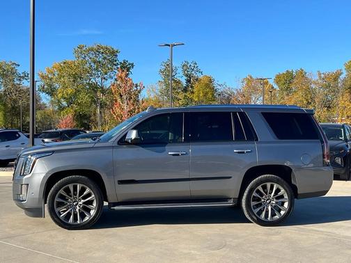 2020 Cadillac Escalade Luxury