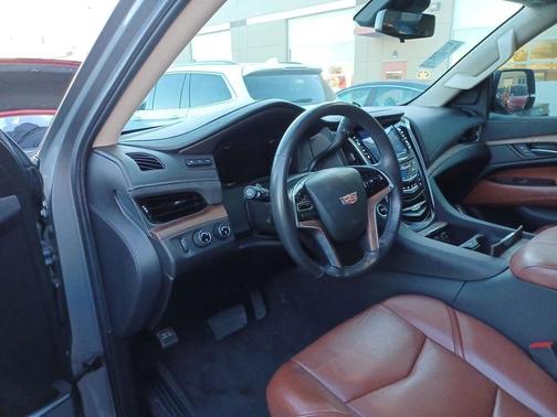 2020 Cadillac Escalade Luxury