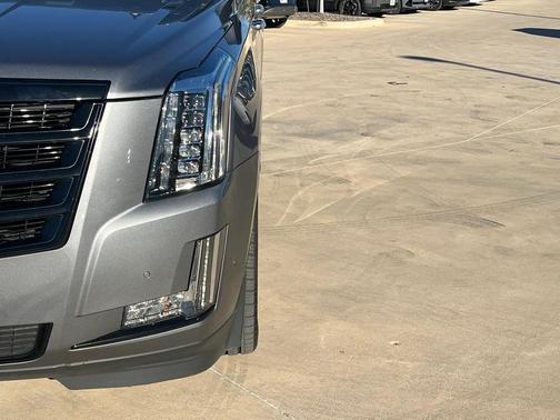 2020 Cadillac Escalade Luxury