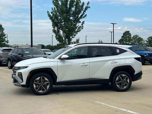 Creamy White Pearl 2026 Hyundai TUCSON Hybrid SEL Convenience