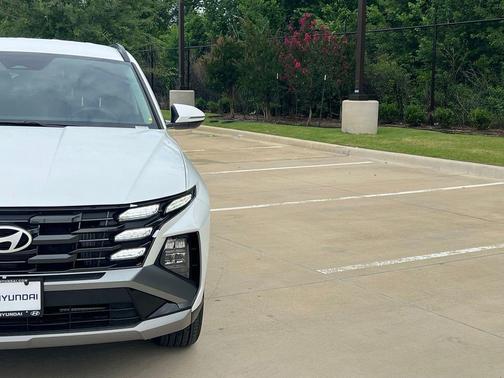 Creamy White Pearl 2026 Hyundai TUCSON Hybrid SEL Convenience