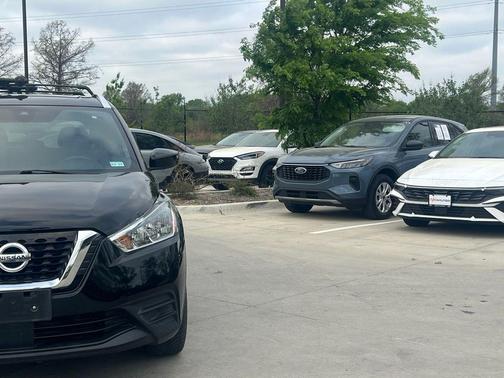 2020 Nissan Kicks SV