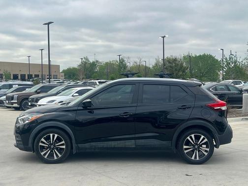 2020 Nissan Kicks SV