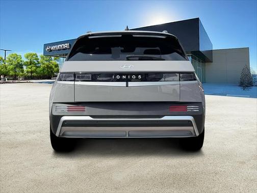 2025 Hyundai IONIQ 5 SEL