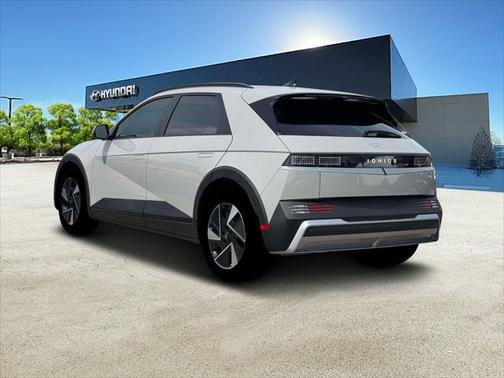 2025 Hyundai IONIQ 5 SEL