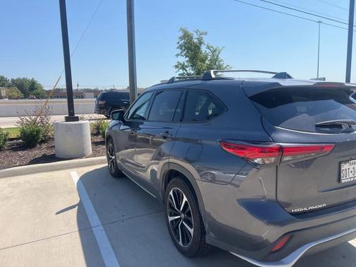 2022 Toyota Highlander XSE