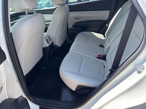 Serenity White Pearl 2025 Hyundai TUCSON SEL Convenience