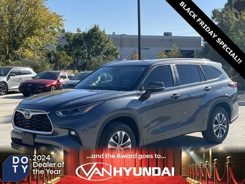 2024 Toyota Highlander LE