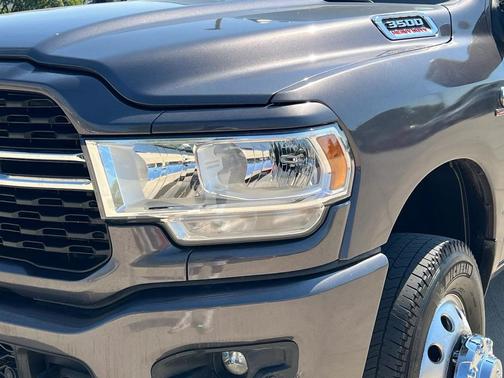 2024 RAM 3500 Big Horn Crew Cab 4x4 8' Box