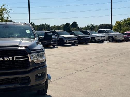 2024 RAM 3500 Big Horn Crew Cab 4x4 8' Box