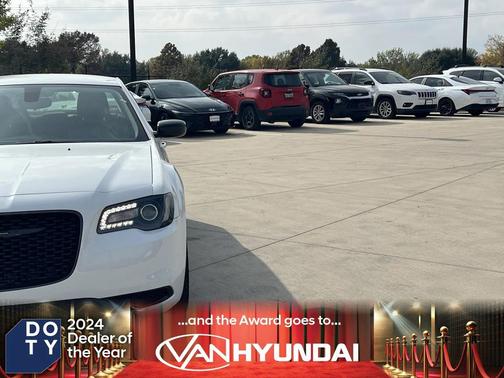 2023 Chrysler 300 Touring