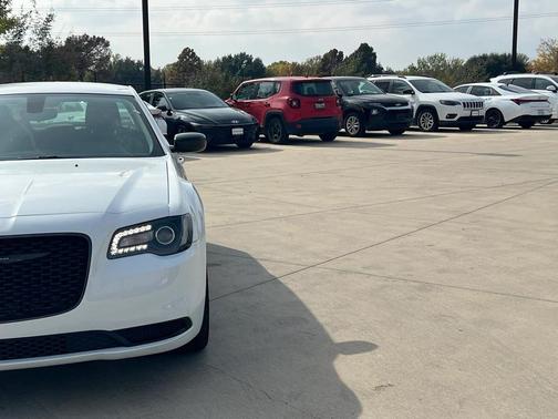 2023 Chrysler 300 Touring