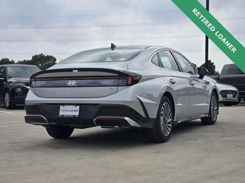 2025 Hyundai SONATA Hybrid SE