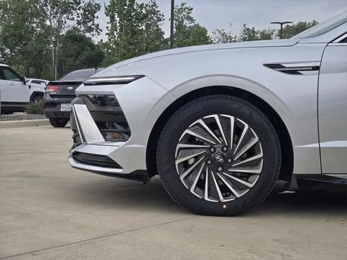 2025 Hyundai SONATA Hybrid SE