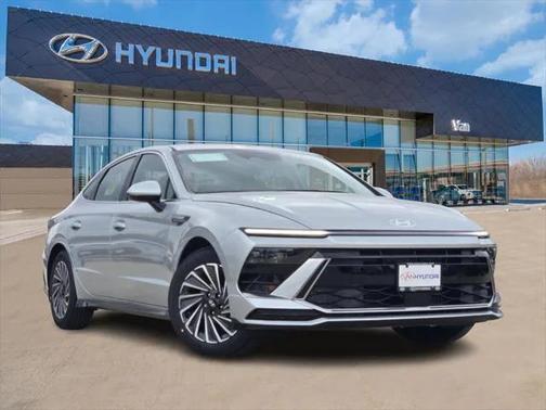 2025 Hyundai SONATA Hybrid SE