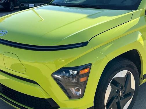 2025 Hyundai KONA EV SEL