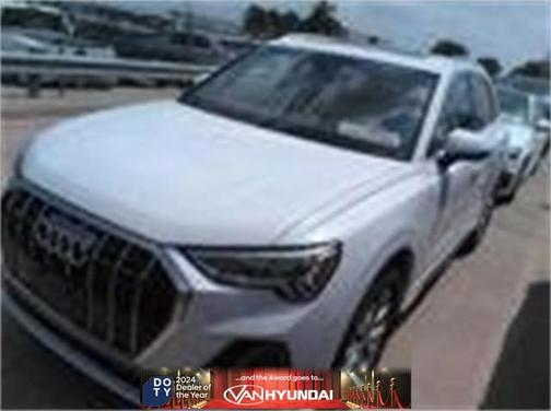 2024 Audi Q3 Premium 45 TFSI S line quattro Tiptronic