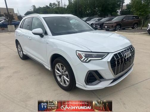 2024 Audi Q3 Premium 45 TFSI S line quattro Tiptronic