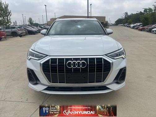 2024 Audi Q3 Premium 45 TFSI S line quattro Tiptronic