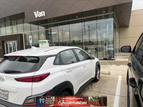 2022 Hyundai KONA SE