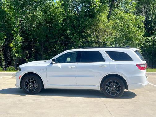 White Knuckle Clearcoat 2023 Dodge Durango R/T Plus AWD