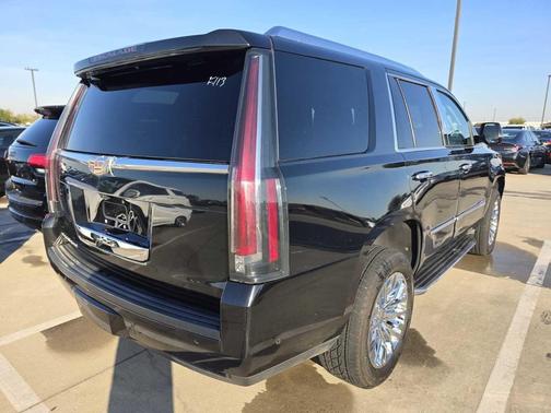 2018 Cadillac Escalade Luxury