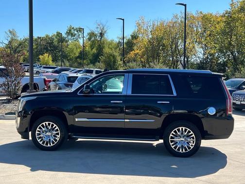 2018 Cadillac Escalade Luxury