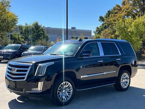 2018 Cadillac Escalade Luxury