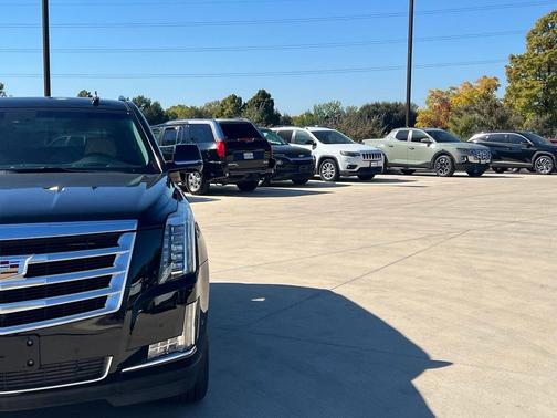2018 Cadillac Escalade Luxury