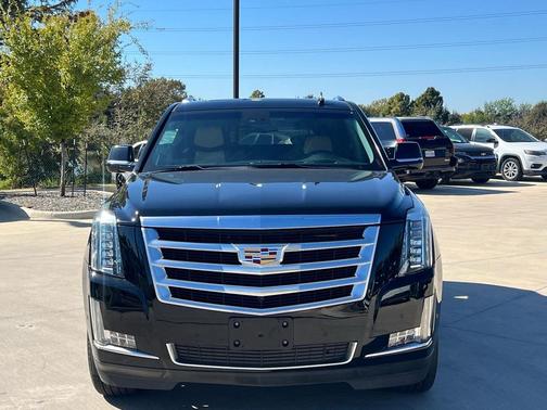 2018 Cadillac Escalade Luxury