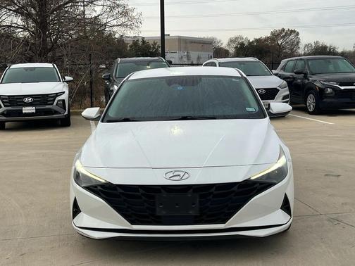 2021 Hyundai ELANTRA SEL