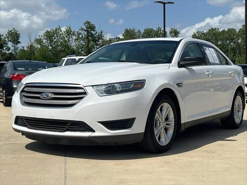 2018 Ford Taurus SE