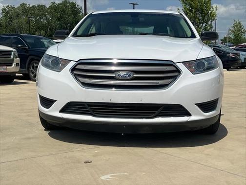2018 Ford Taurus SE