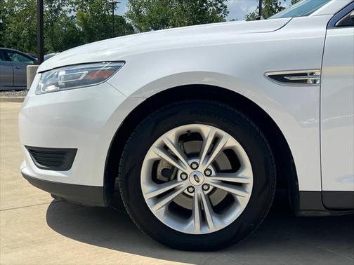 2018 Ford Taurus SE