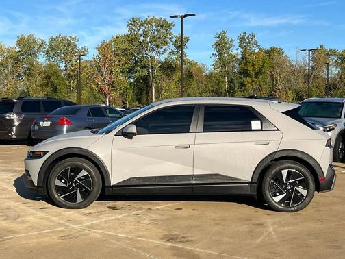 2026 Hyundai IONIQ 5 SE