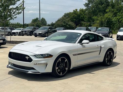 Oxford White 2019 Ford Mustang GT Premium
