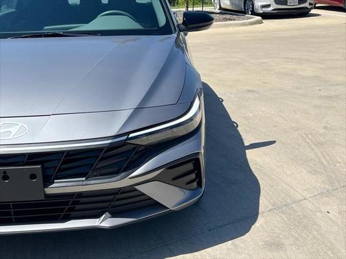 2025 Hyundai ELANTRA Sport