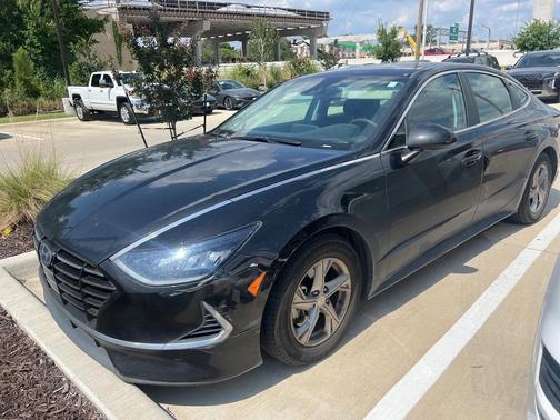 2022 Hyundai SONATA SE