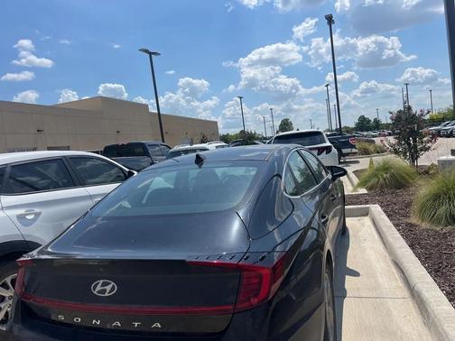 2022 Hyundai SONATA SE