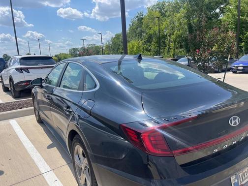 2022 Hyundai SONATA SE