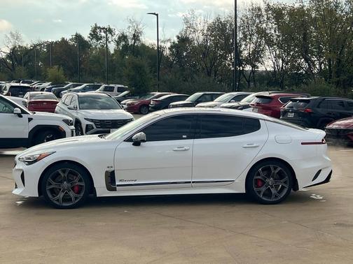 2020 Kia Stinger GT1