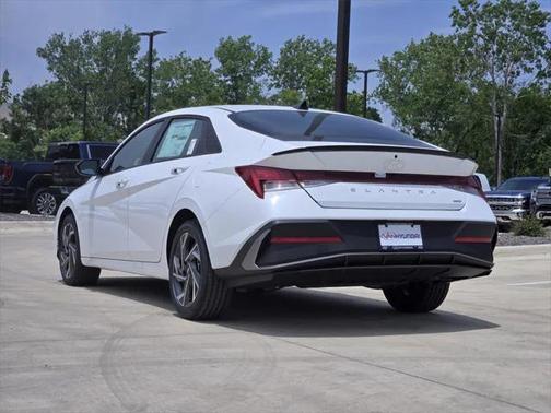 2025 Hyundai ELANTRA Sport