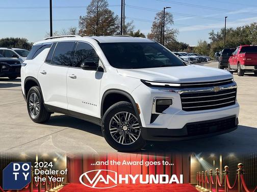 2025 Chevrolet Traverse LT