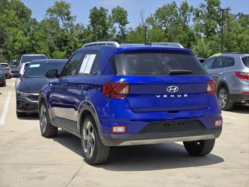 2024 Hyundai VENUE Limited