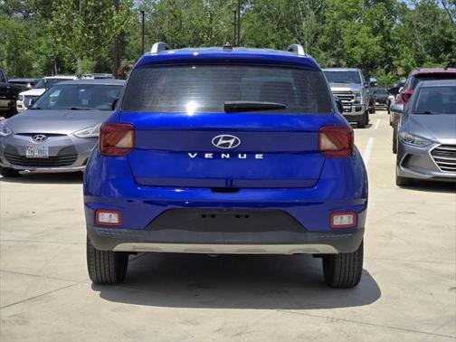 2024 Hyundai VENUE Limited