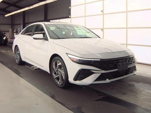 2025 Hyundai ELANTRA SEL