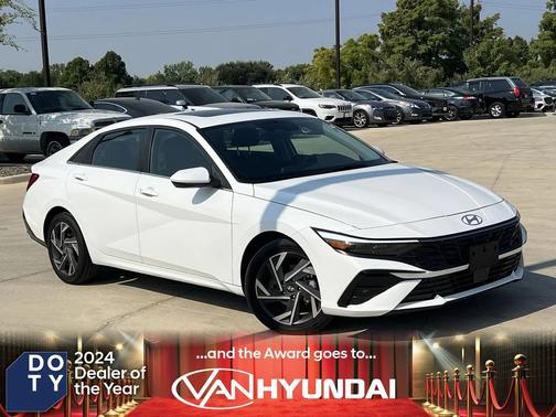 2025 Hyundai ELANTRA SEL